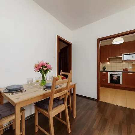 公寓 Modern Malborska,14, Metro&mall, Parking&smarttv *