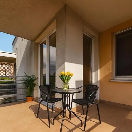 Apartment Modern Malborska,14, Metro&mall, Parking&smarttv *