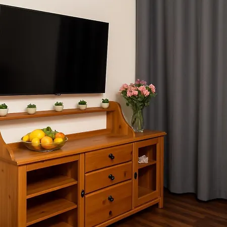 Апартаменти Modern Malborska,14, Metro&mall, Parking&smarttv *
