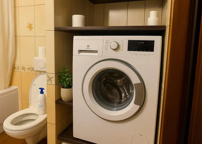 Apartment Modern Malborska,14, Metro&mall, Parking&smarttv Warsaw