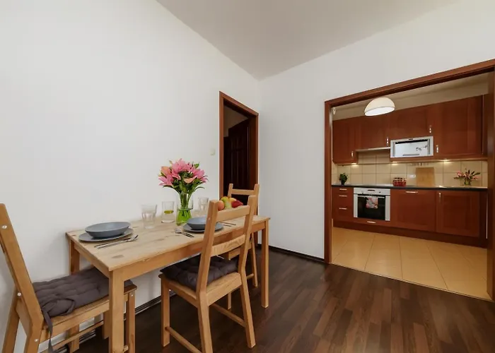 Apartment Modern Malborska,14, Metro&mall, Parking&smarttv *