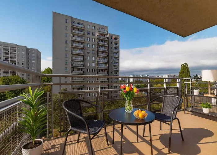 Modern Malborska,14, Metro&mall, Parking&smarttv