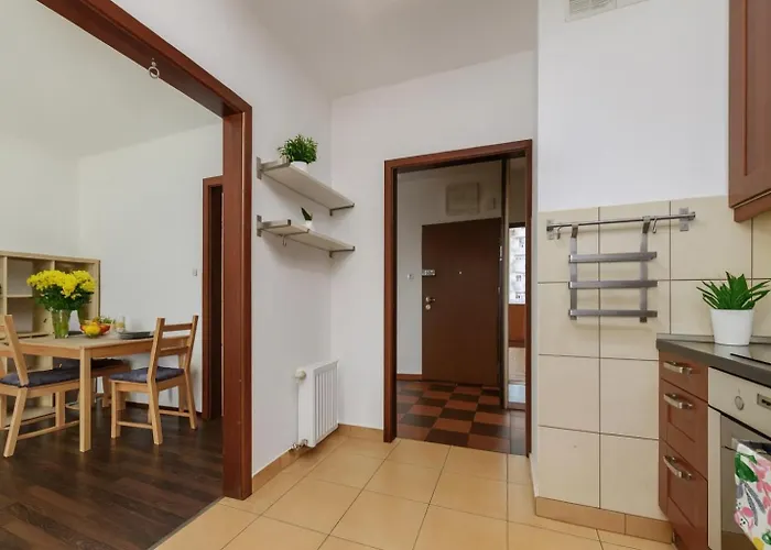 Modern Malborska,14, Metro&mall, Parking&smarttv 华沙