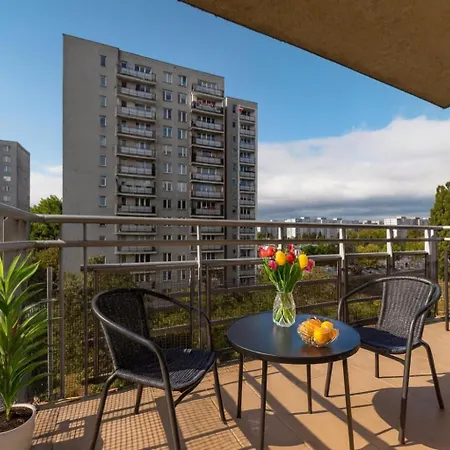 Modern Malborska,14, Metro&mall, Parking&smarttv